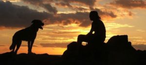 uomo e cane siluette c e1522410532623